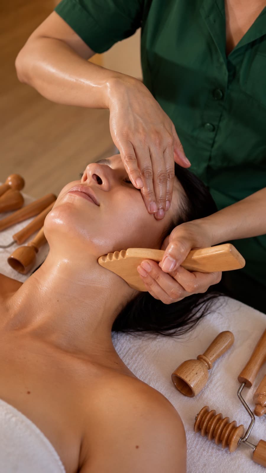 Tuina Massage & Gua Sha for Neck and Shoulder Tightness: What Does the Research Say?